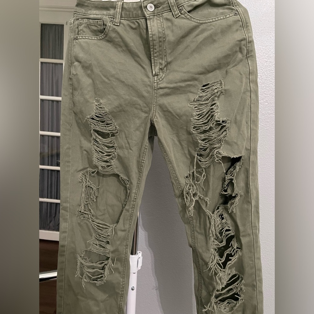 American Eagle Mom Jeans